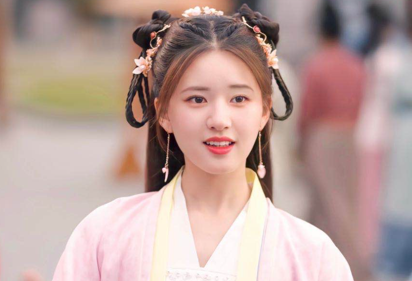 有话直说的赵露思,让《美颜大师》首播即巅峰,节目组请对人了!