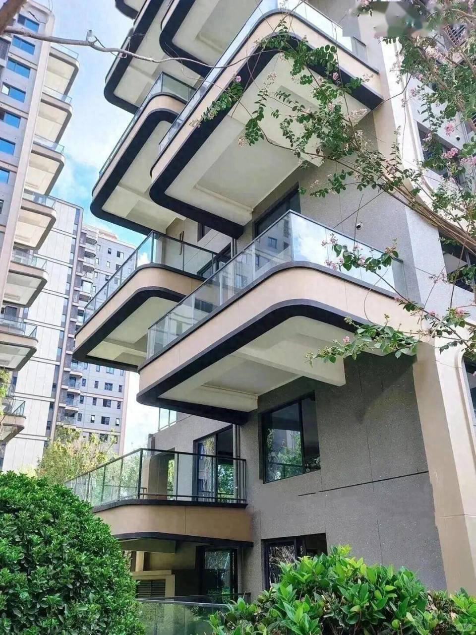 入住半年就想卖房！ 第四代住宅的五大硬伤，让第一批吃螃蟹的人后悔了_腾讯新闻