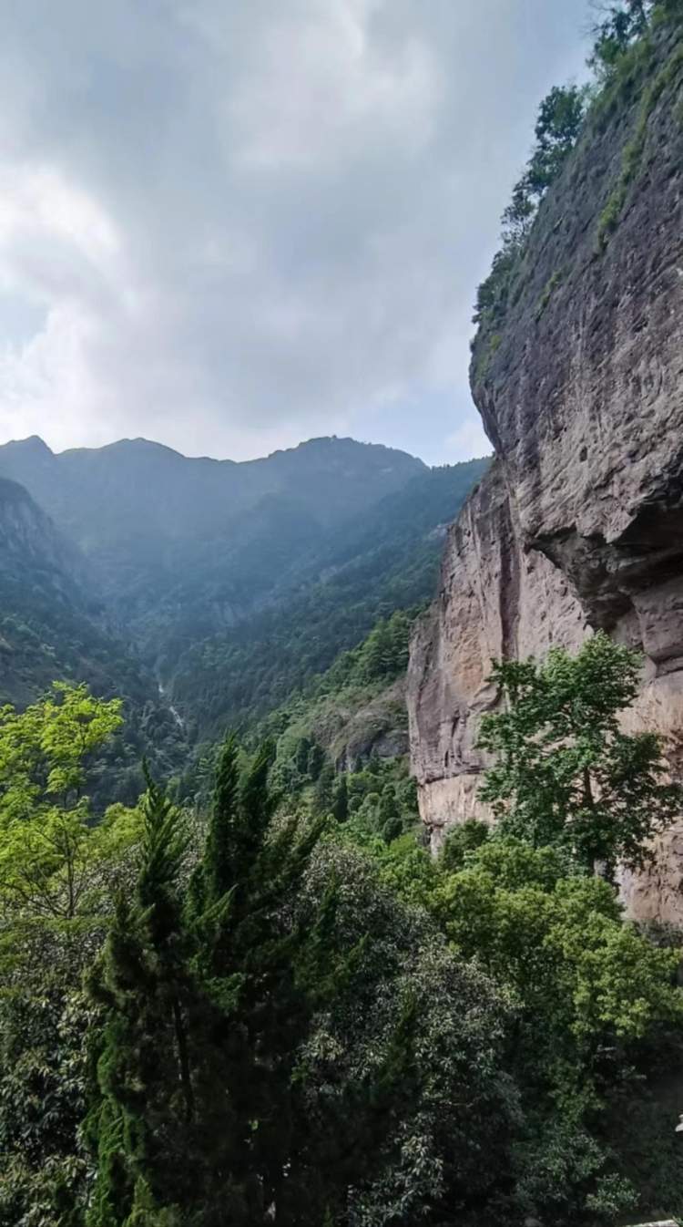 雁荡山:自然画卷的心灵徜徉(1)