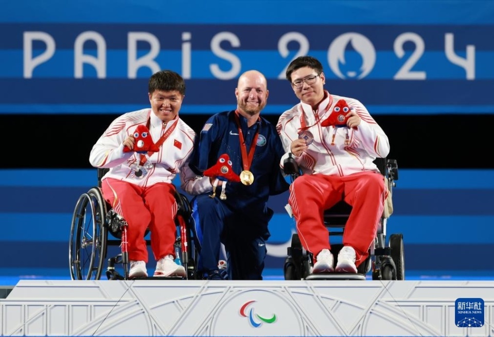 巴黎残奥会|射箭——艾新亮,何梓豪获得男子个人复合弓公开级亚军