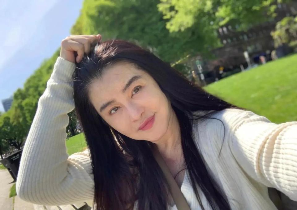 56岁王祖贤在母亲节晒美照,脸部僵硬变化大,被网友质疑过度医美-腾讯