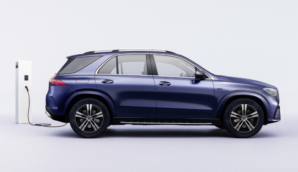 奔驰gle新能源搭载了2.0t加单电机组成的插电式混动,虽说2.