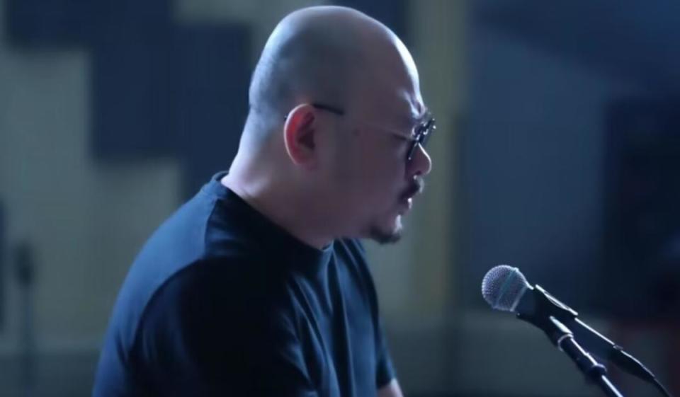 刀郎斩获腾讯音乐榜八项大奖,内心沉重却开心不起来!