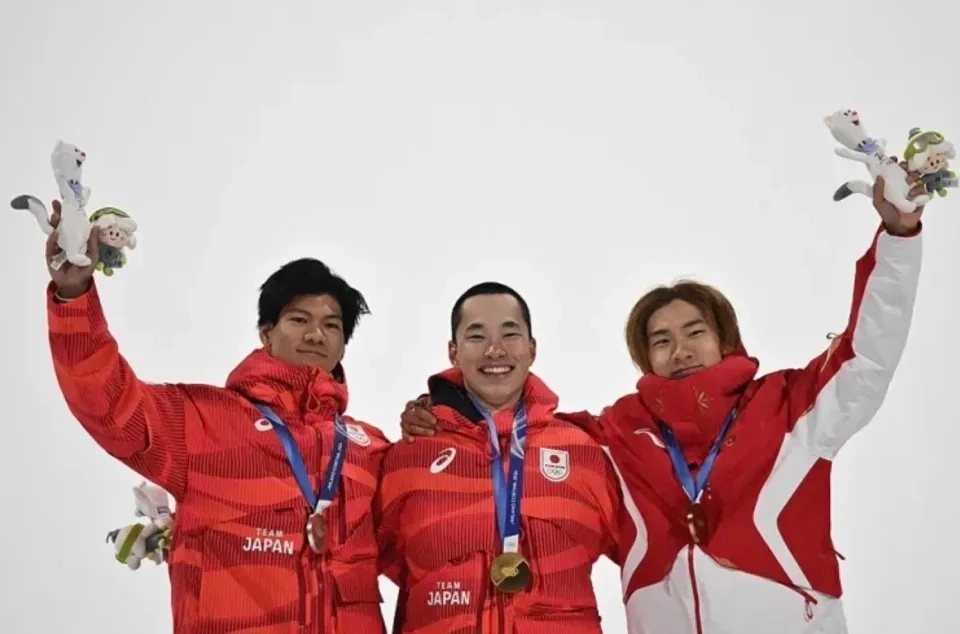 蘇翊鳴好樣的！2奪奧運獎牌歷史第一人 北京奧運會12人只剩他在堅守 - 