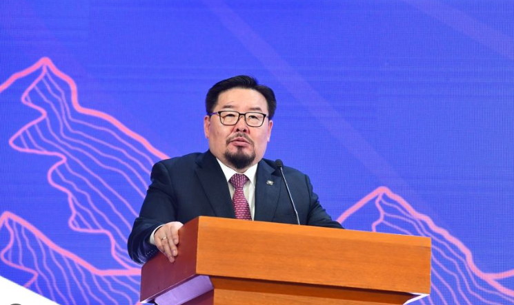蒙古国前总理因腐败辞职，新总理上任后积极推动中蒙合作