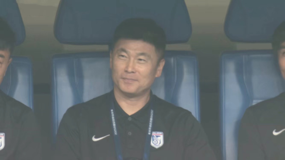 李国旭说到做到，高情商换人，吕焯毅锁住米特里策 大连非保级水准