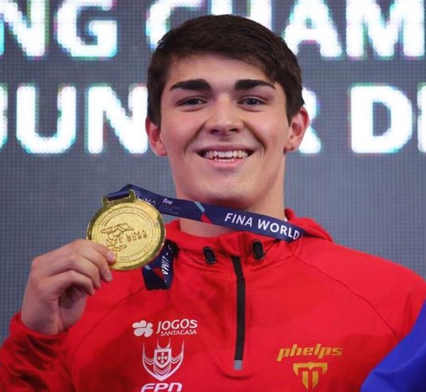 19岁小将为葡萄牙收获游泳世锦赛历史首金和宁泽涛同期的老帅哥意外摘