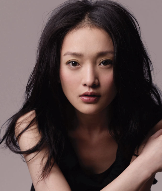 事实证明,49岁"无人敢娶"的周迅,已经走上了另一条道路!