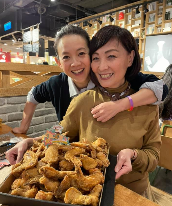 70岁曾志伟入院开刀术后第二天发声透露病情我会很快回来工作