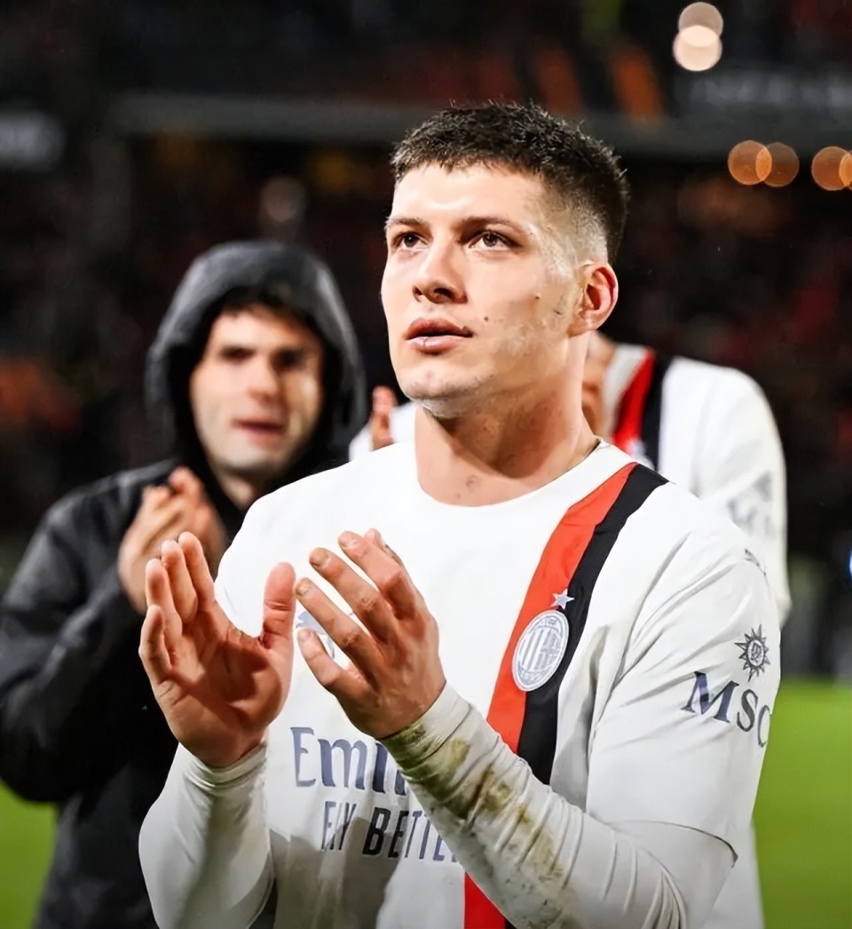 米兰23负雷恩晋级后防问题暴露明显皮奥利调整不及时大牌明星太独