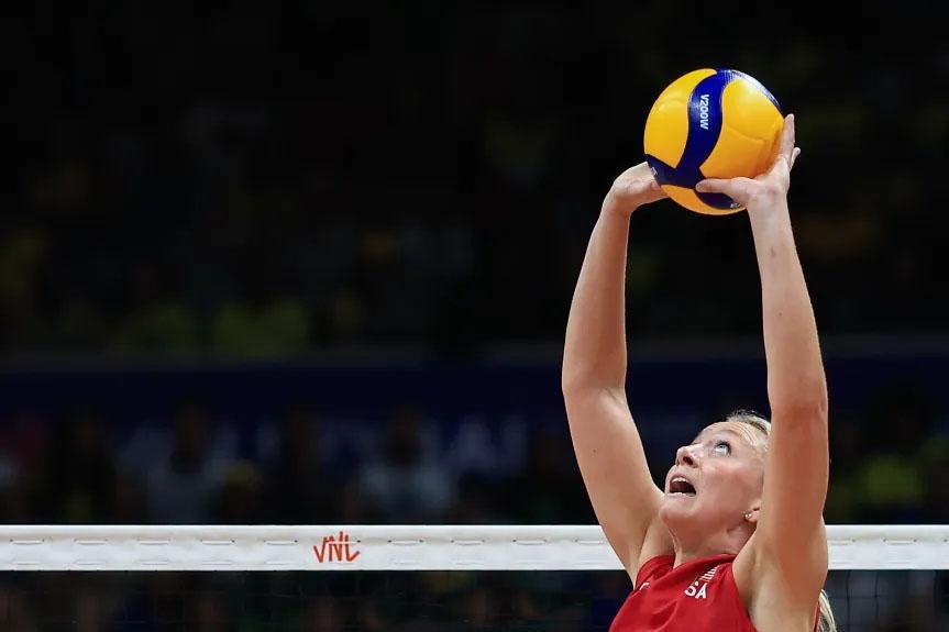 此外,拉尔森也因为脚筋问题缺席了首场和荷兰的友谊赛.