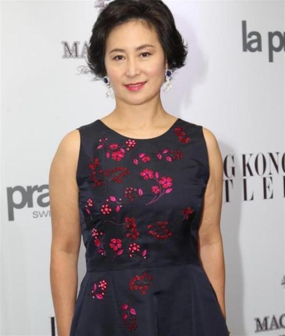 李嘉欣也想不到，63岁何超琼走上和何鸿燊一样的路，实现口碑暴涨_腾讯新闻