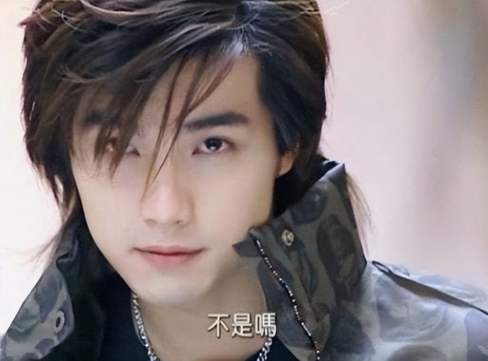 贺军翔:"好丈夫"人设翻车,过往争议不断