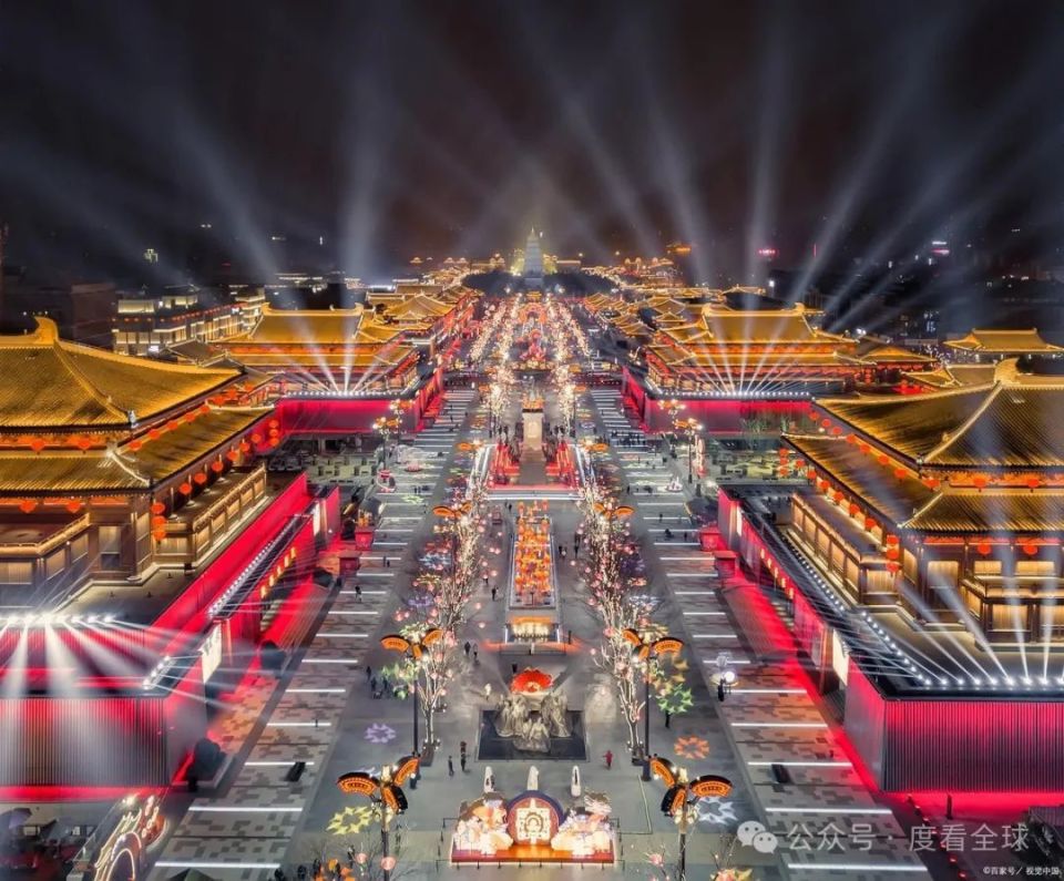 西安旅游景点,大唐不夜城,重现唐朝的盛世氛围!