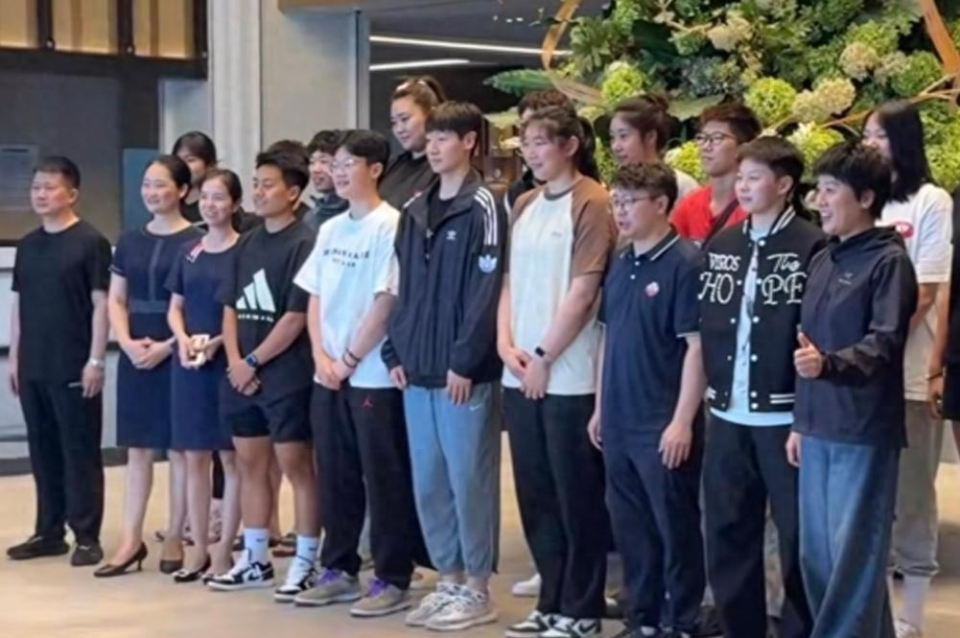 又一批女篮战将集结！刘禹彤当选领军人物，卫冕前路不轻松