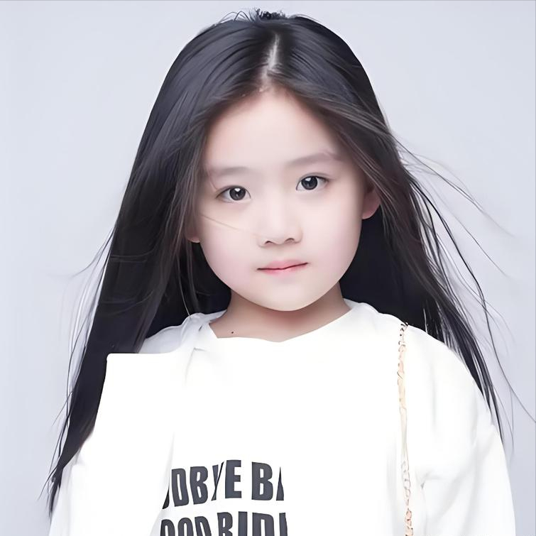 临江仙》16岁少女神似刘亦菲，童星出道，如今出落得亭亭玉立-腾讯新闻