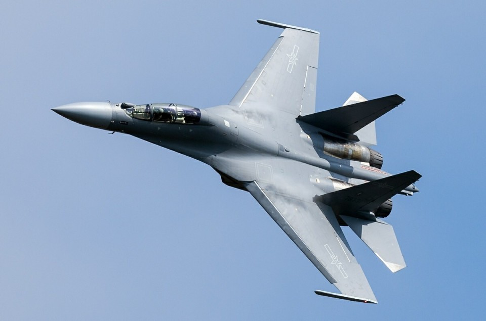 海外谈中国:中国空军第15个航空旅已换装歼-16,守卫深圳和香港_腾讯