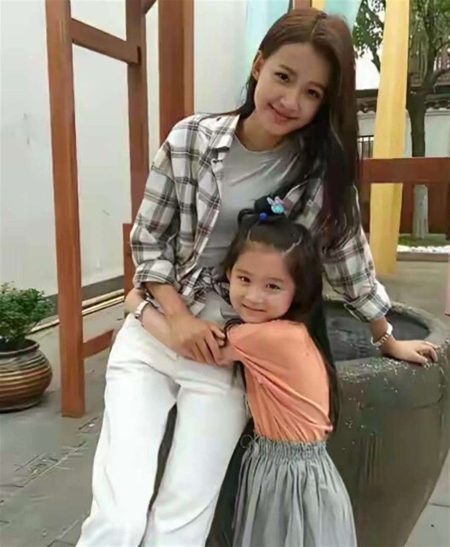 原来王京花没撒谎！这次，董子健和孙怡的联手，比复婚更体面_腾讯新闻