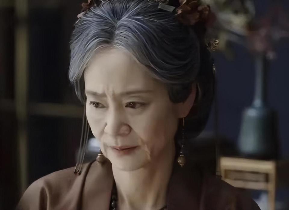 从琼瑶女郎到《墨雨云间》的于正女郎,她多年媳妇熬成婆,年轻时美得