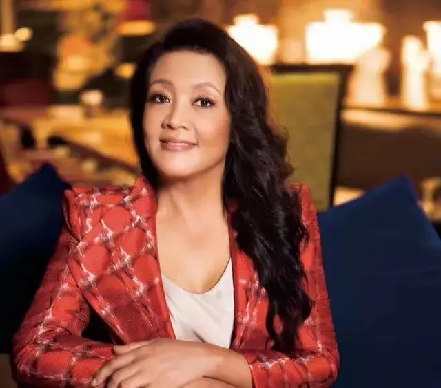 张兰：养前公婆，扶植儿子，为弟弟复仇，还想照顾老去的前夫_腾讯新闻