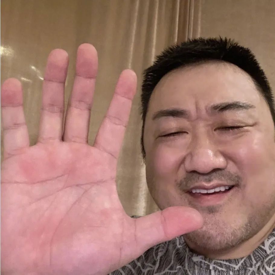 接棒刘亦菲头像,他一拳吓哭半个朋友圈_腾讯新闻