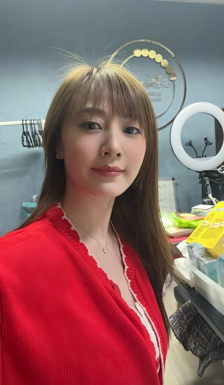 朱晨丽 朱晨丽开工照被误认陈法拉两人“撞脸”渊源再引热议-腾讯新闻