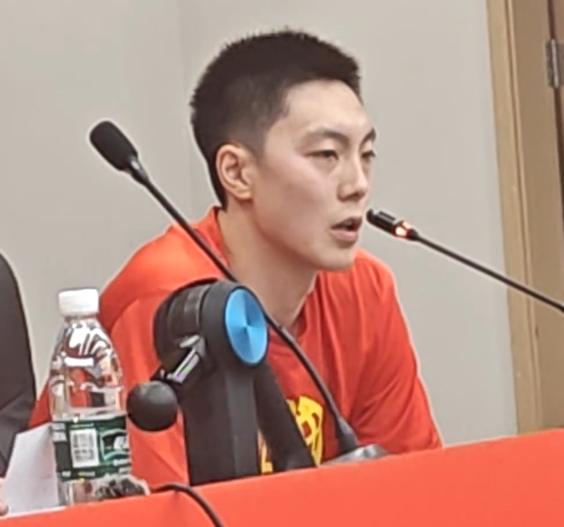 男篮65-62绝杀尤文图特,来看胡明轩说了什么?仍不满自身发挥