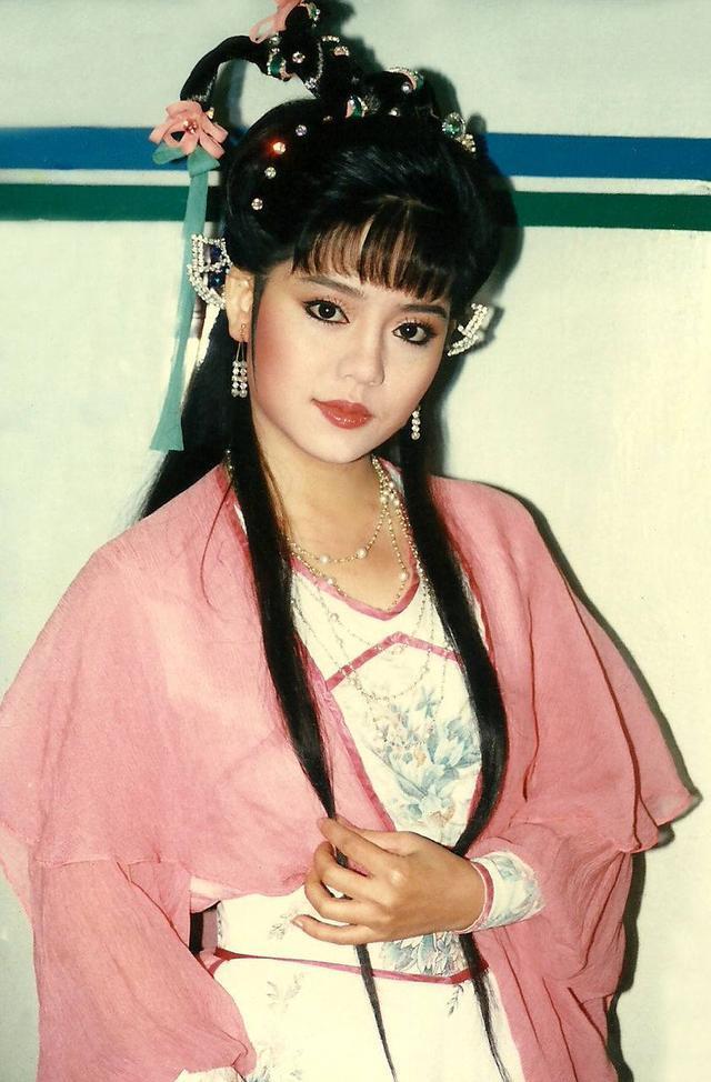 儿子进精神病院却怪前女友?窒息母亲狄莺,还在为自己的错找借口