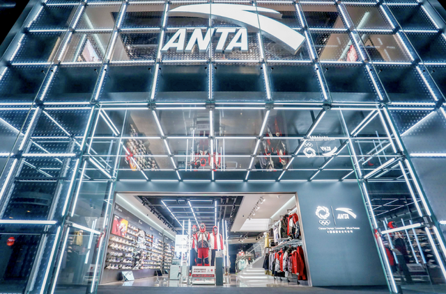 fila反弹安踏狂奔