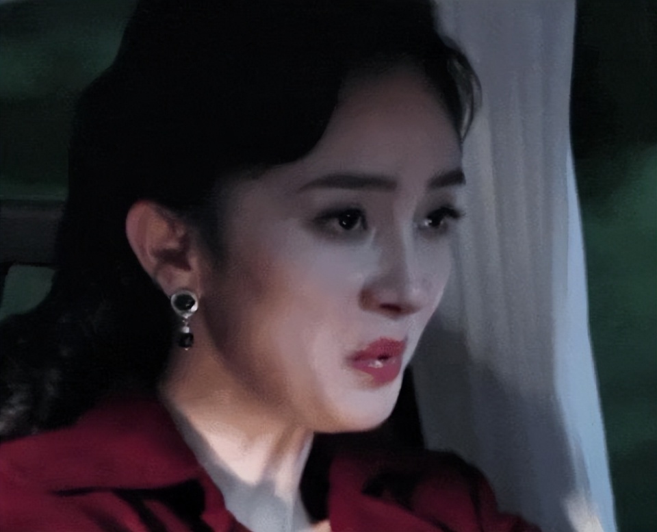 杨幂又带来一部烂剧,一场"吃鸡腿"戏,扯下她最后的"遮羞布"