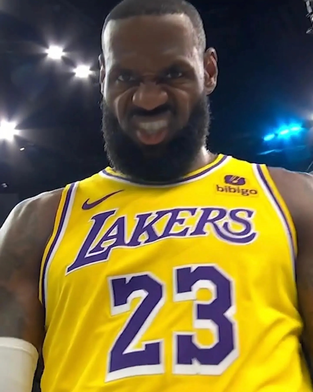 詹姆斯有着周鹏式的烦恼有些年轻人不想学习