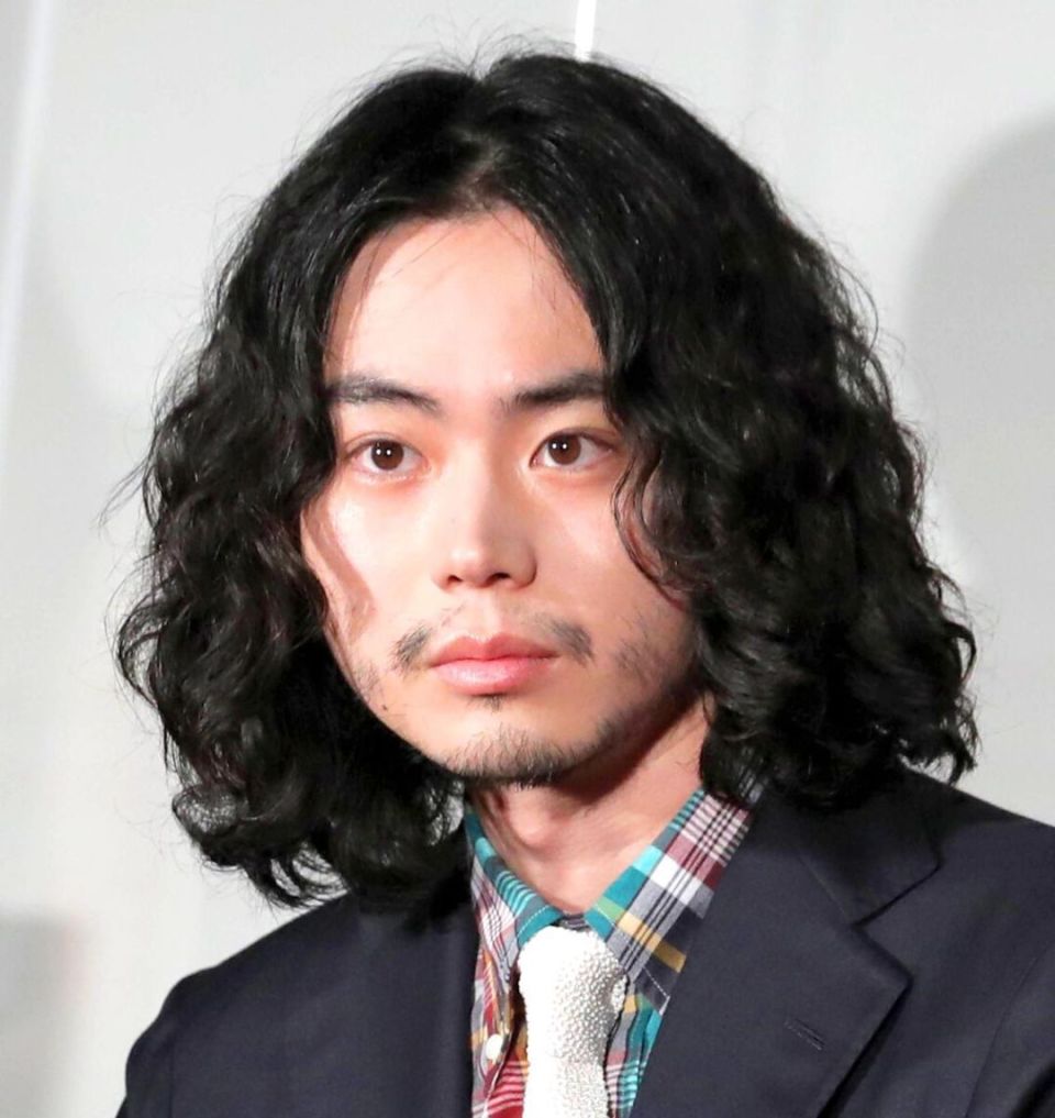 菅田将晖小松菜奈晒新合照,这神奇的夫妻相,网友看呆!_腾讯新闻