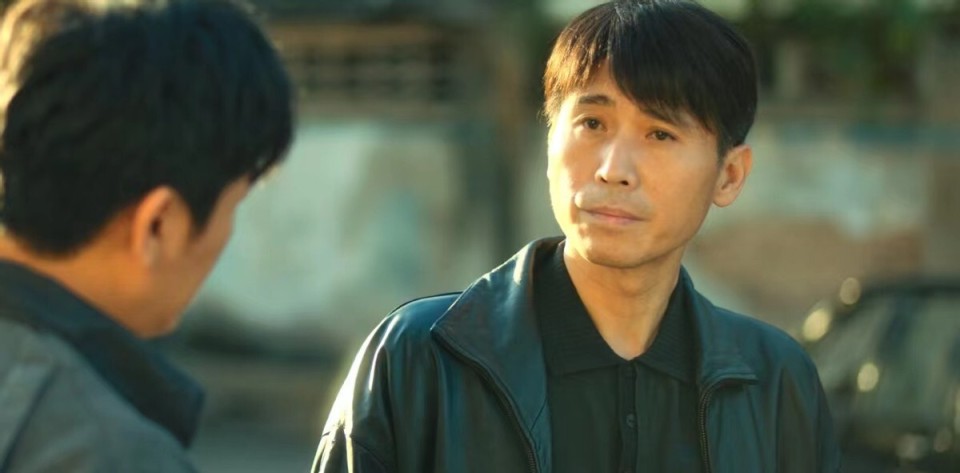 仅播3集，夺下飙升榜第一，今年唯一让我通宵狂追的刑侦剧_腾讯新闻