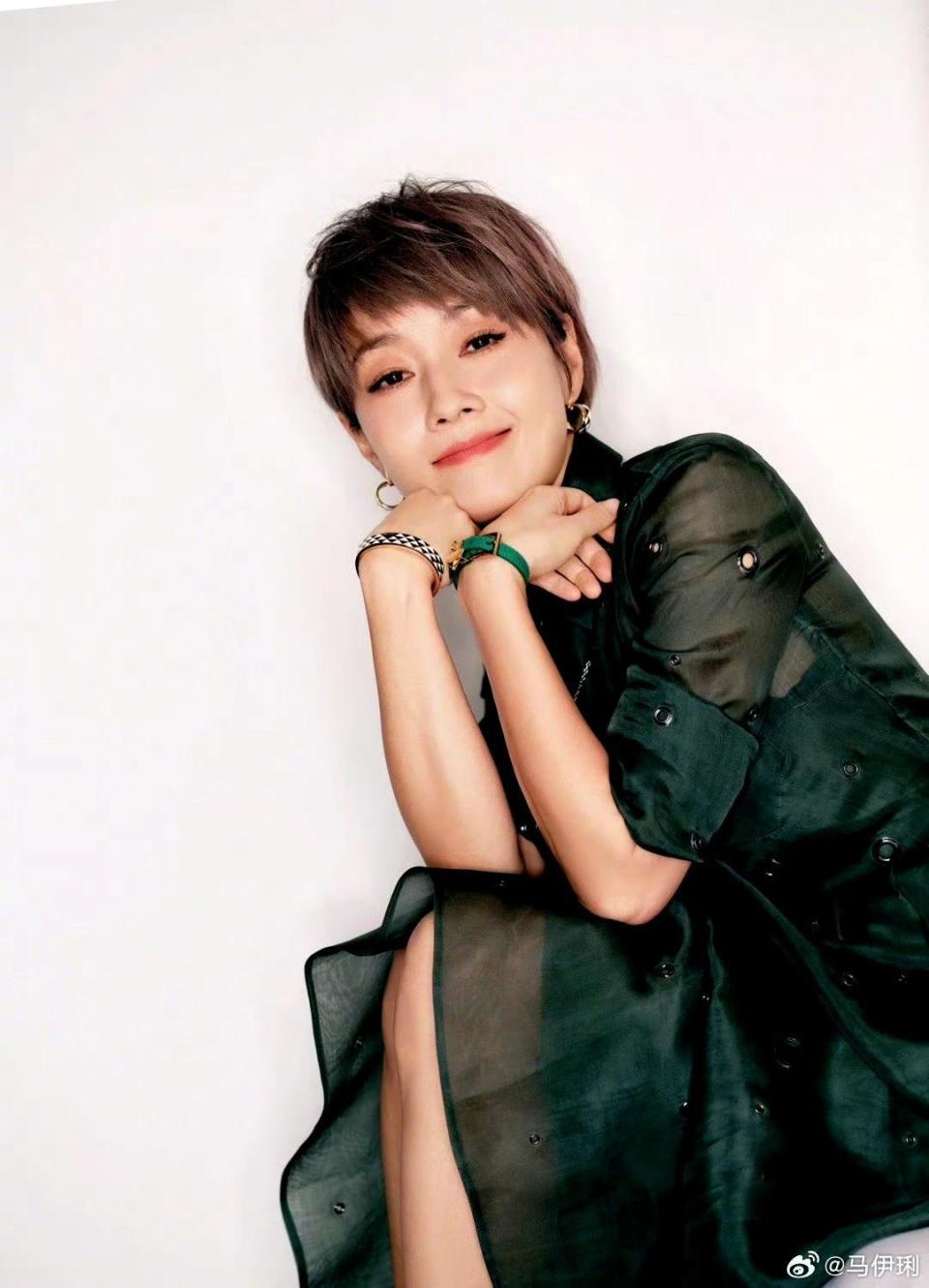 《繁花》6个月后在《我的阿勒泰》再演老板娘,皮肤黝黑认不出是马伊琍