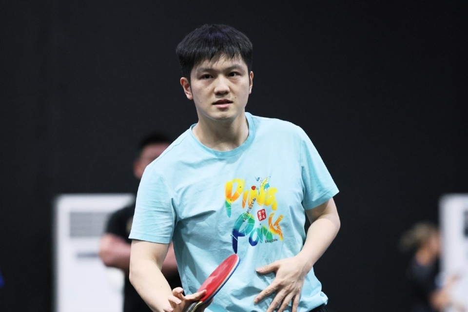 樊振东怎么了?沙特大满贯打不知名对手出现惊险一局,王皓很担心