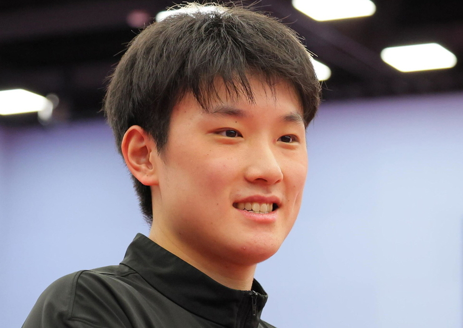 张本智和返回日本为失利辩解没获世乒赛奖牌因过早碰中国队