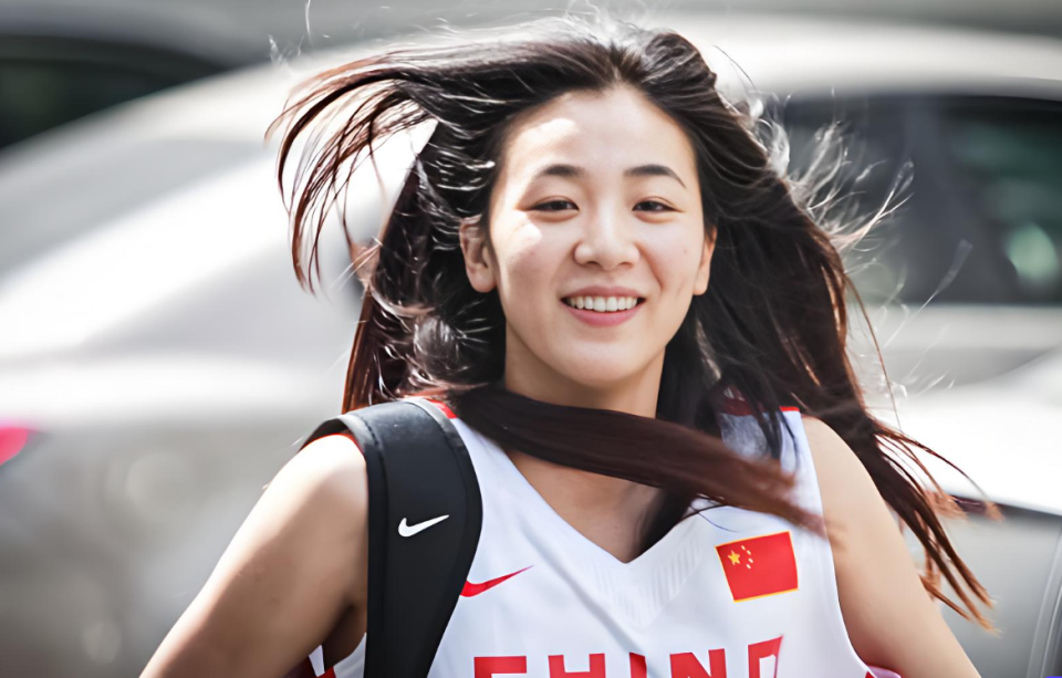 女神回归!34岁前国手时隔2年半后复出加盟新疆女篮
