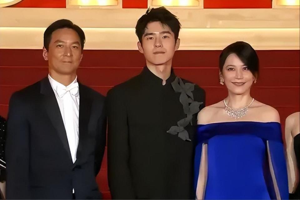 上影節(jié)紅毯：俞飛鴻全場最美，娜扎純美吸睛，《解密》劇組好養(yǎng)眼