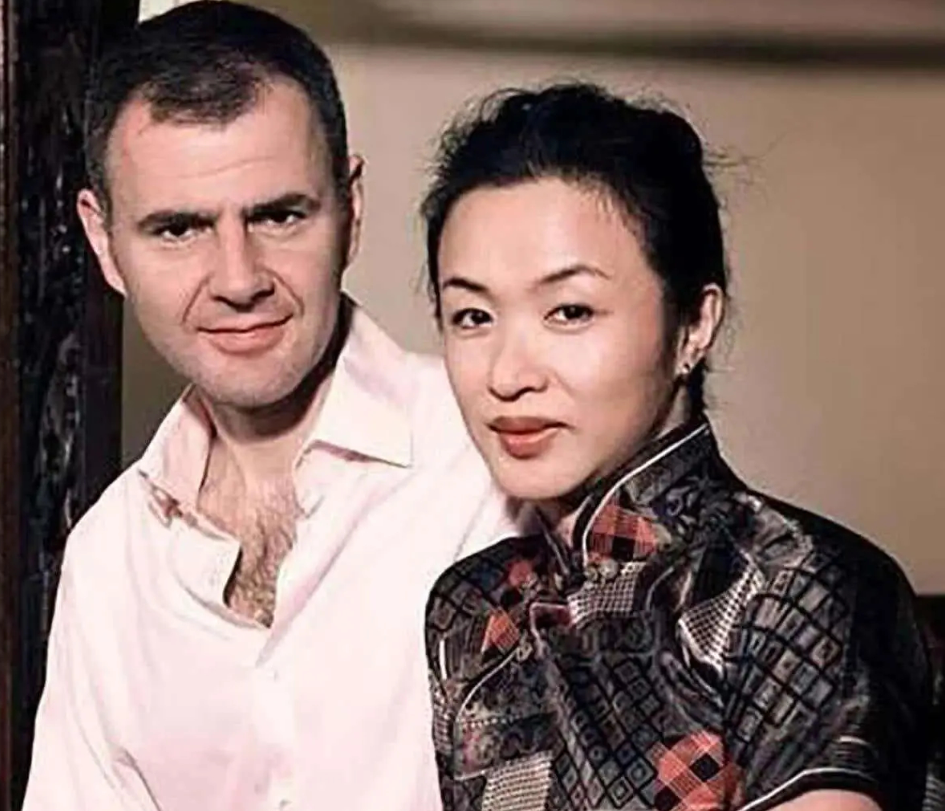 56岁金星复婚登上热搜,网友们纷纷表示祝福_腾讯