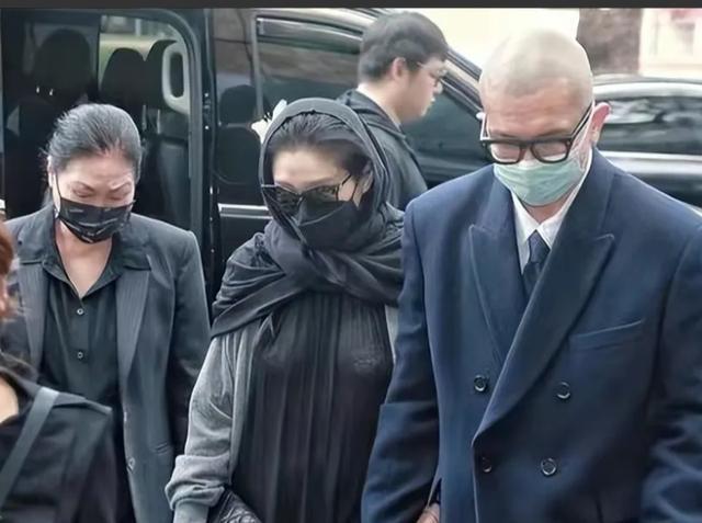 大s最新消息!台媒曝葬礼后心态崩溃,张兰汪小菲态度却耐人寻味