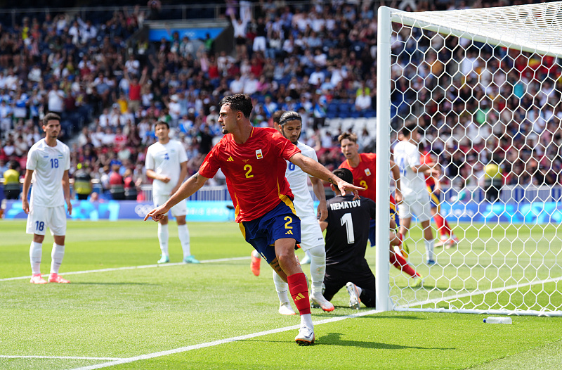 在最先开球的两场小组赛角逐中,c组西班牙国奥队以2比1险胜第6届u23