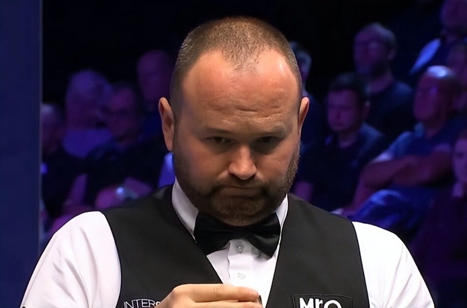 反观马克乔伊斯,本场比赛对阵塞尔比,可以说是煎熬,相当痛苦!