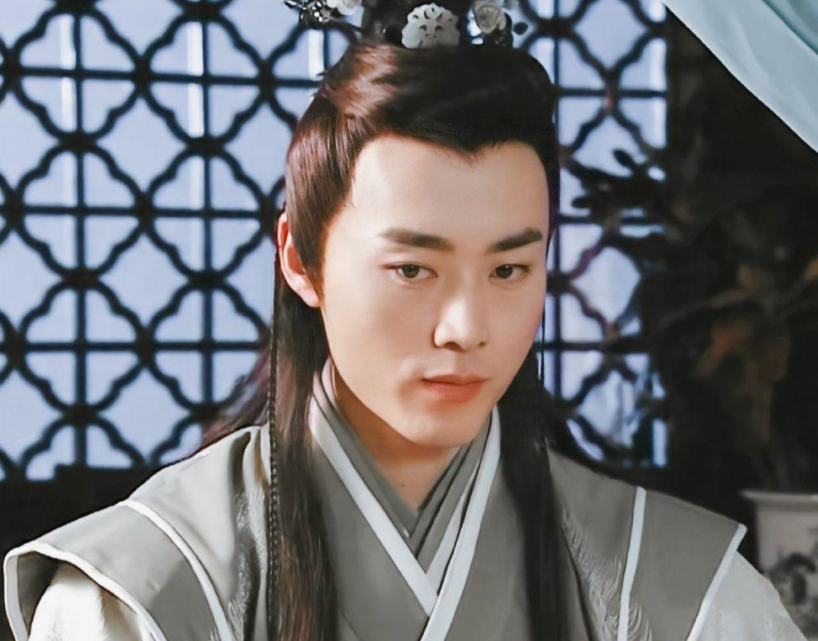 沈晓海摇头晃脑兴奋跳舞!