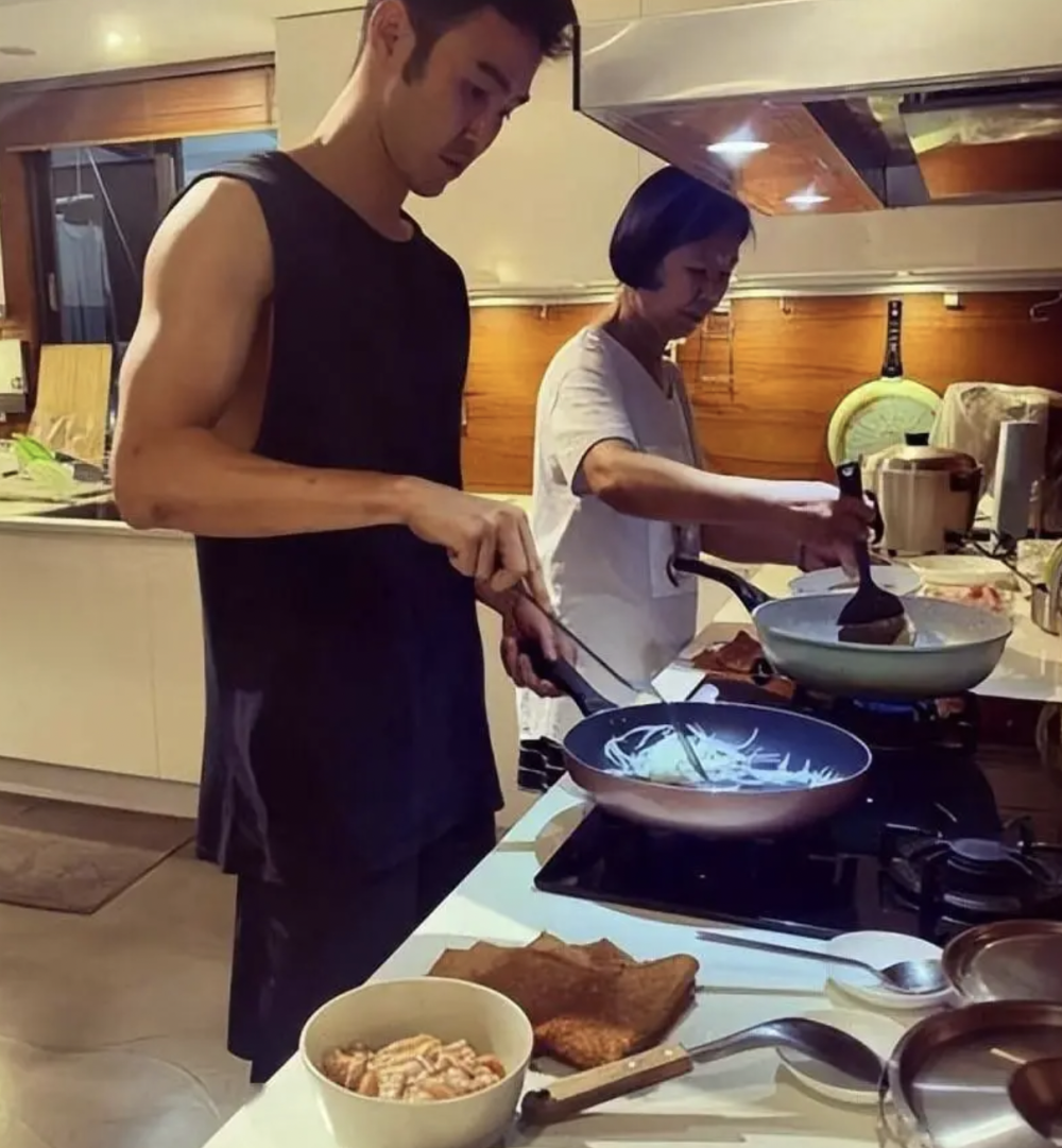 阮经天母亲去世!凭《周处除三害》再封影帝,颁奖当天妈妈却走了