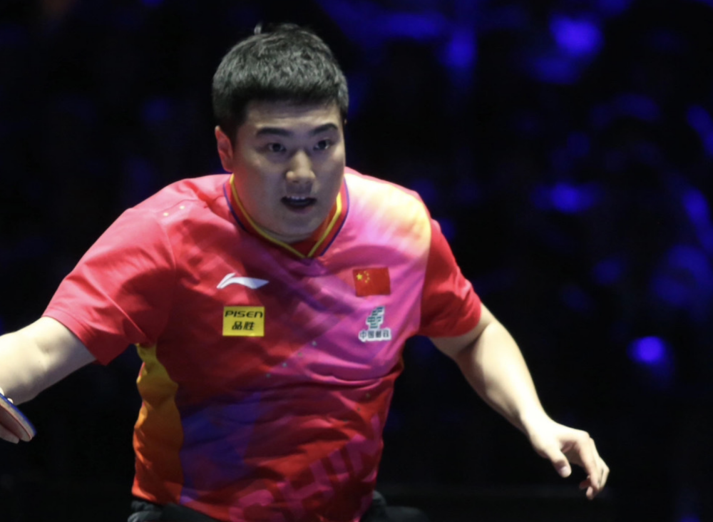 梁靖崑4-1逆转勒布伦!第二局轻取打出自信,赛后握拳兴奋庆祝!