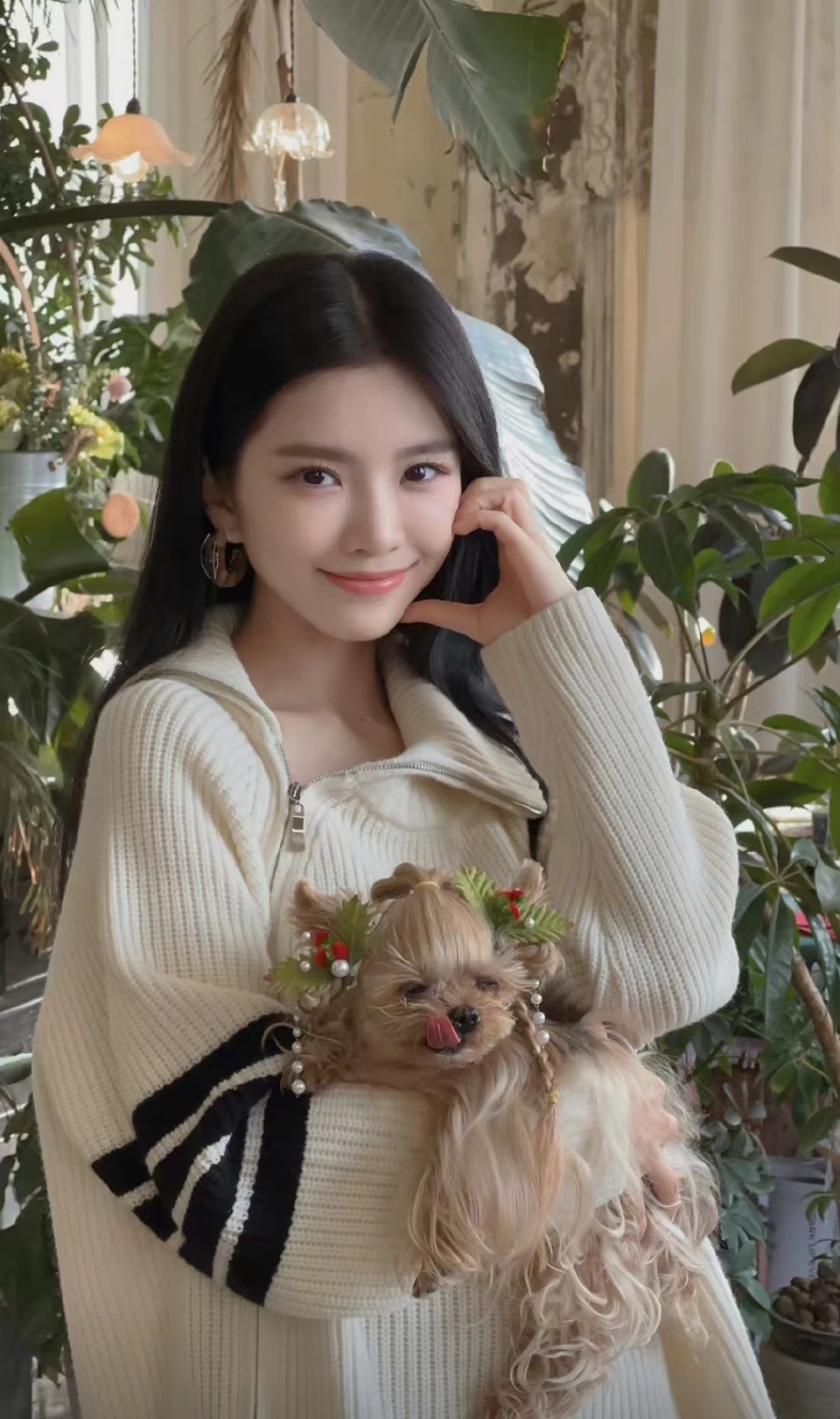 杜淳老婆王灿意外被烫伤,锁骨胳膊大腿均受伤,庆幸和孩子换位置