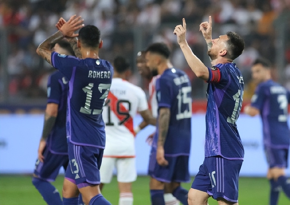 1场比赛2个惊喜,和世界杯如出一辙,这样的梅西还再说散步吗-腾讯新闻