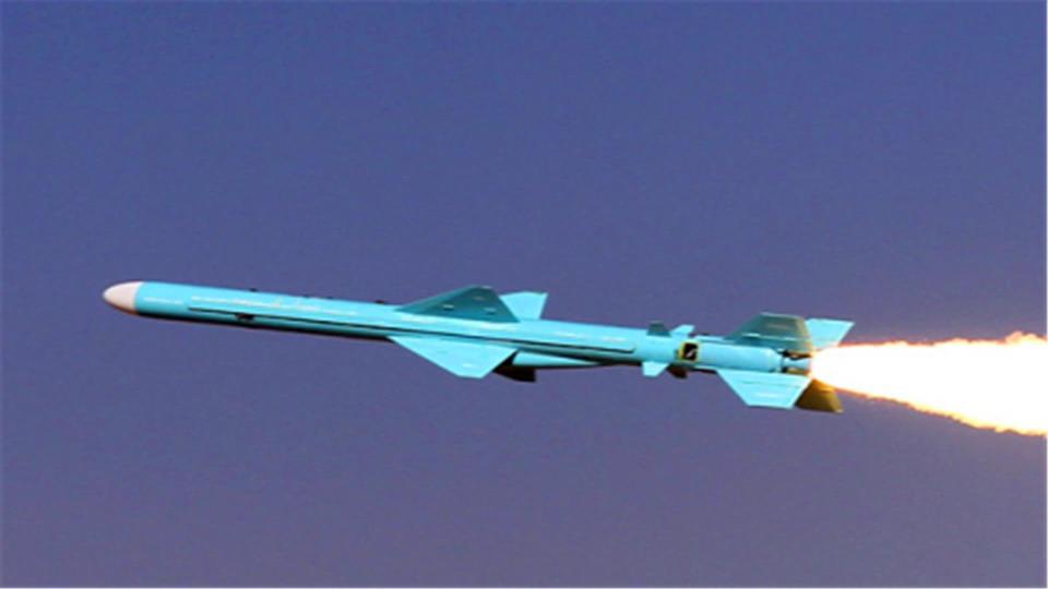 美航母真被胡塞导弹击中?美舰长给出关键证据,不信都不行?