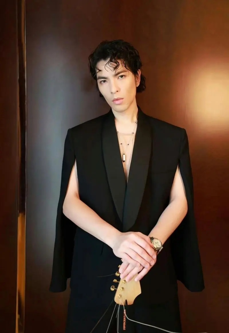 我是堂堂正正的中国人!萧敬腾表态:很骄傲自己是中华民族一份子