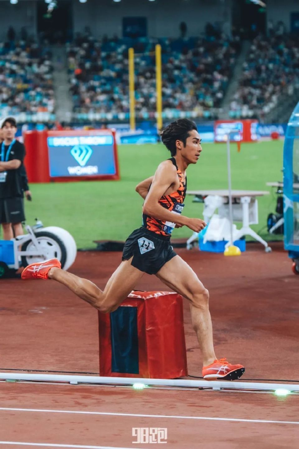 跑视界 | 全国田径大奖赛收官战:谢冬生回归1500米,创今年最好成绩